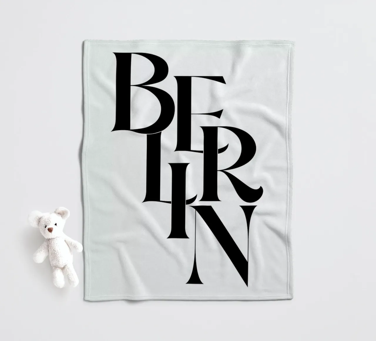 Berlin Fleecedecke von Studio One