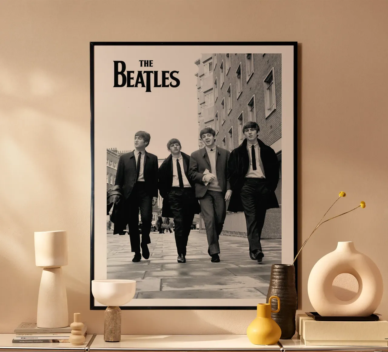 Ritratto in stile cool del tour della band dei Beatles poster con telaio in alluminio da darsa