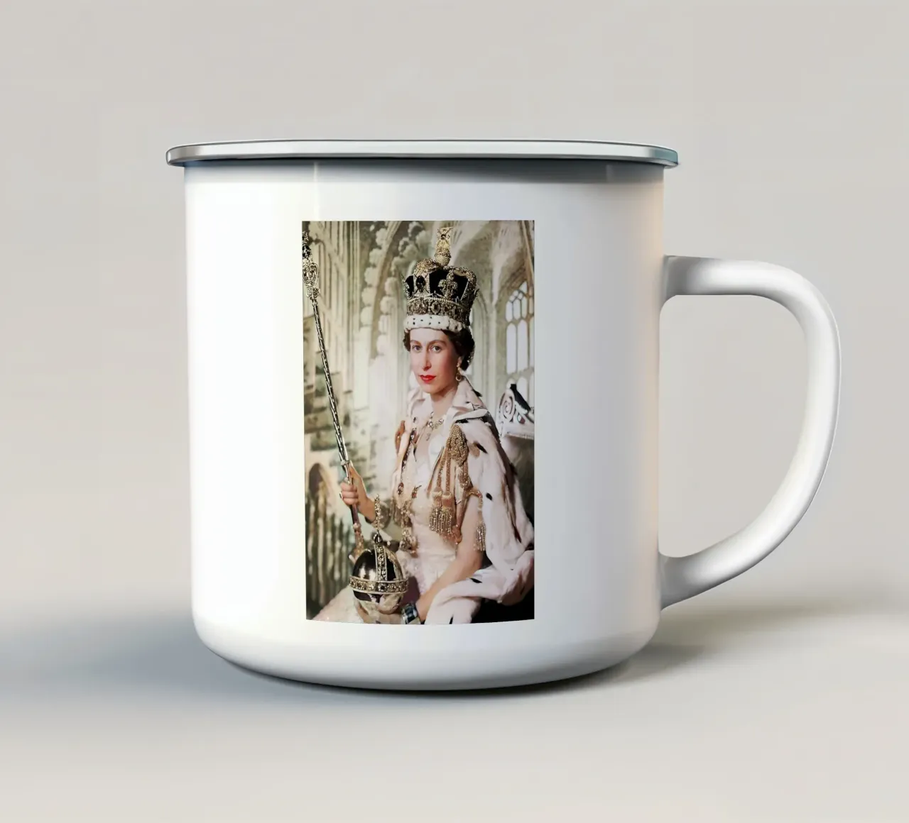 Regina Elisabetta tazza in smalto da BlogSawoo