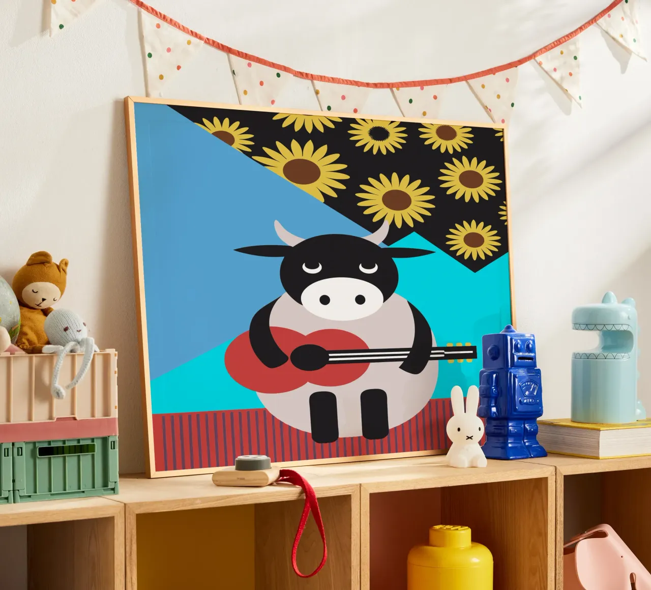 Mucca che suona la chitarra poster con telaio in alluminio da LOOK DIFFERENT