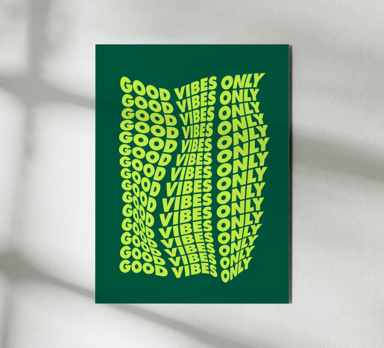 Good Vibes Only Retro Typography Print Neón Verde Amarillo aluminio dibond de THE MOTIVATED TYPE