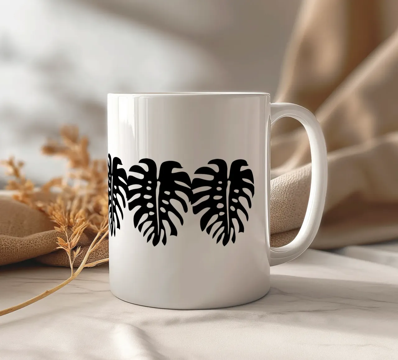 Minimalist Monstera tazza in ceramica da Mariery Young