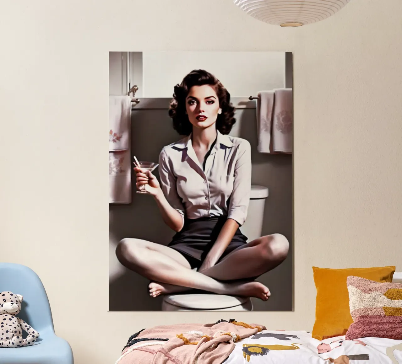 donne che bevono in bagno poster con telaio in legno da BlogSawoo
