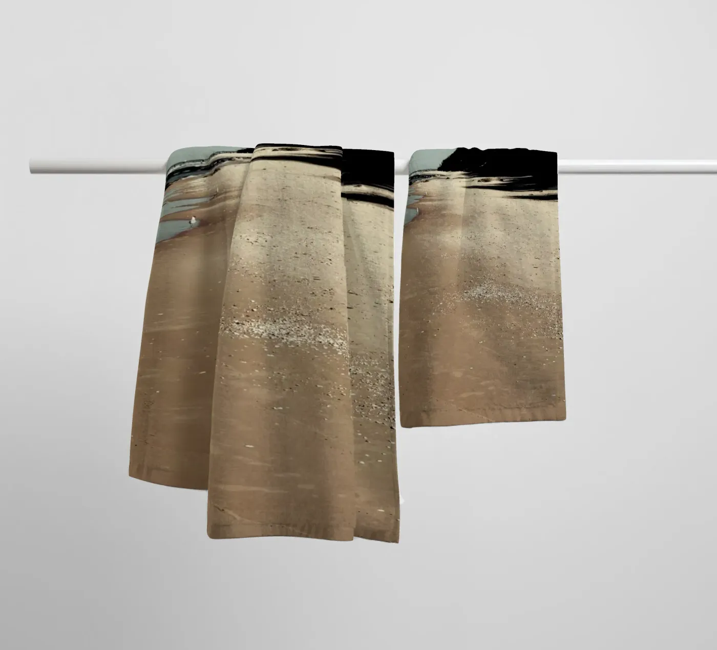 Beach Side badhanddoek van Sebastian Hilgetag