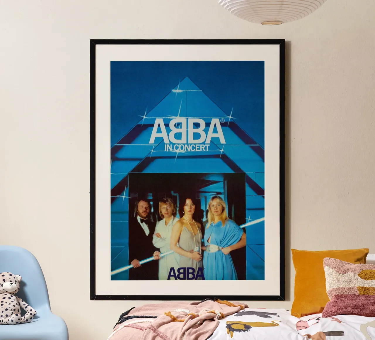 Ritorno al ritmo degli ABBA poster con telaio in plastica da buky