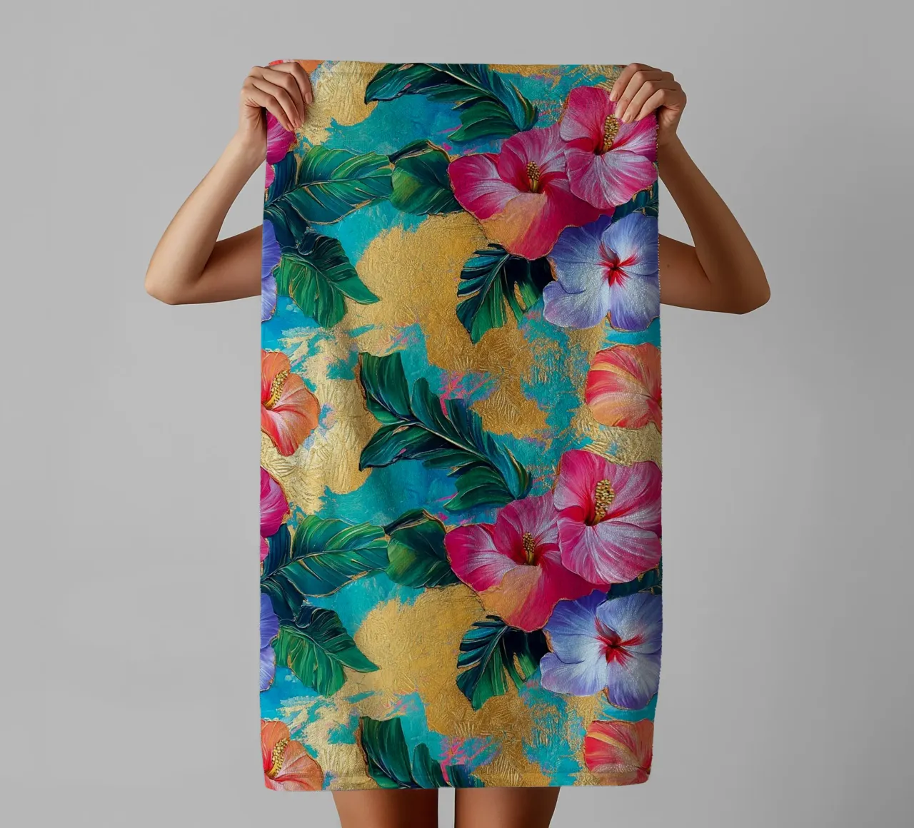 Vergoldete hawaiianische Blume Handtuch von Botanical Pattern House