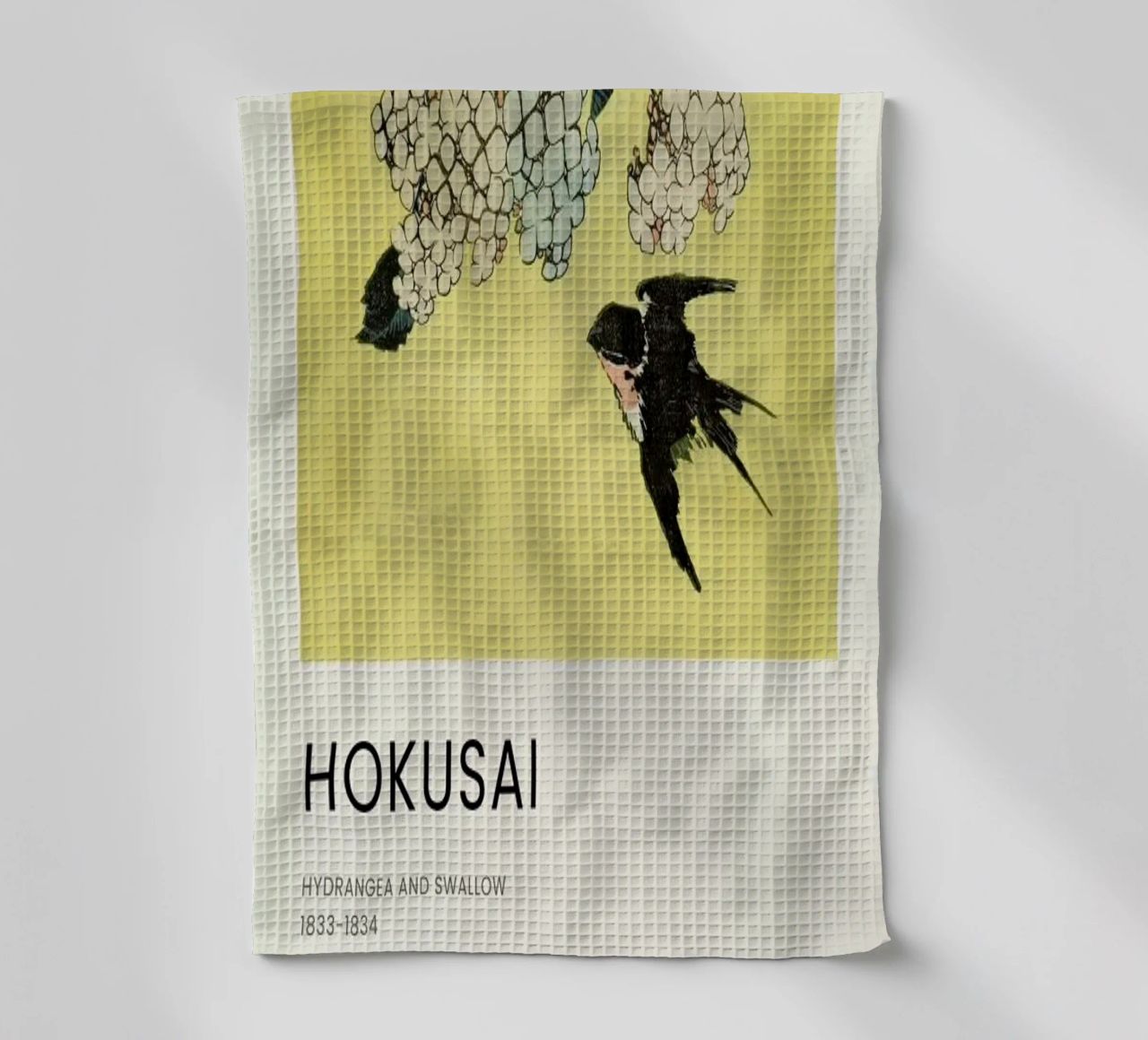 Hokusai - Hydrangea and Swallow Geschirrtuch von Vintage by JUNIQE