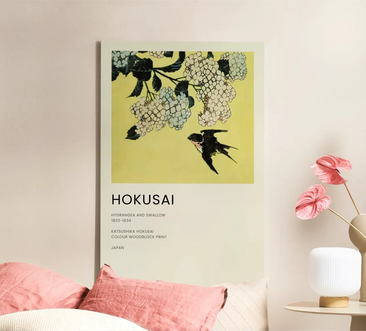 Hokusai - Hydrangea and Swallow tela con Cornice a cassetta da Vintage by JUNIQE