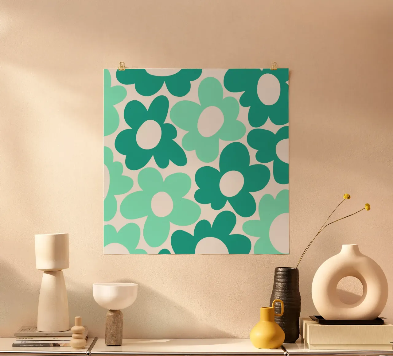 Potenza floreale minimalista in acqua e verde acqua poster con telaio in plastica da Happy Littles