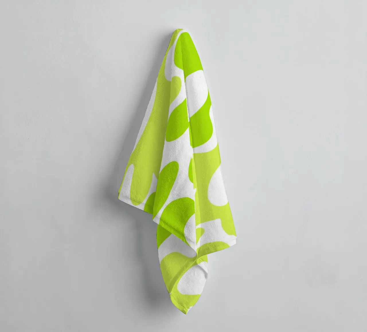 Potenza floreale minimalista in verde lime e limone asciugamano da bagno da Happy Littles