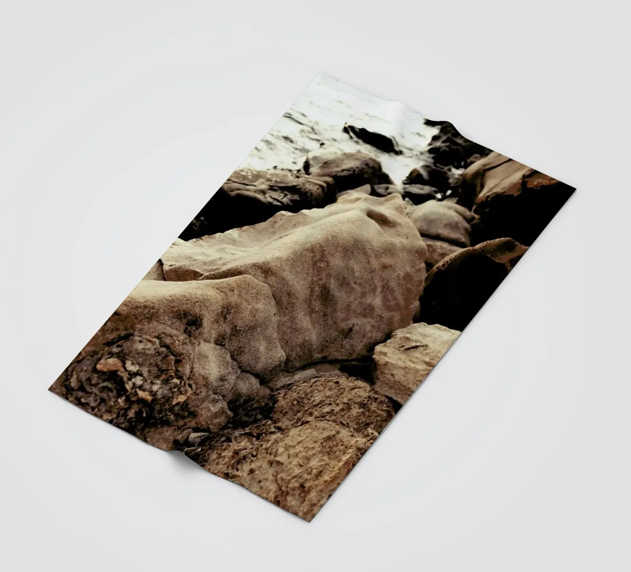 Golden Hour Rocks II coperta in pile da Sebastian Hilgetag