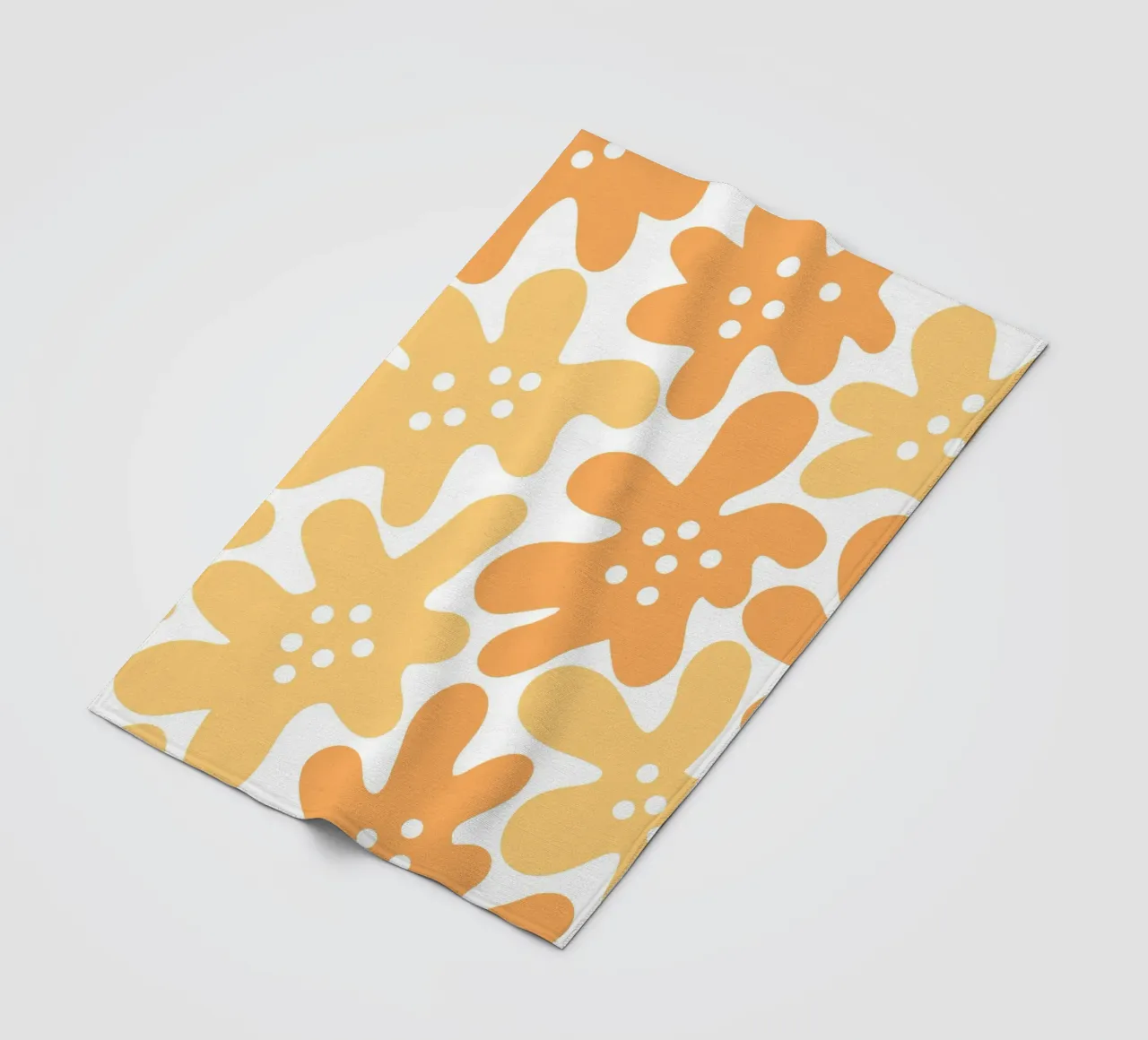 Flower Power minimalista in arancione e giallo coperta in pile da Happy Littles