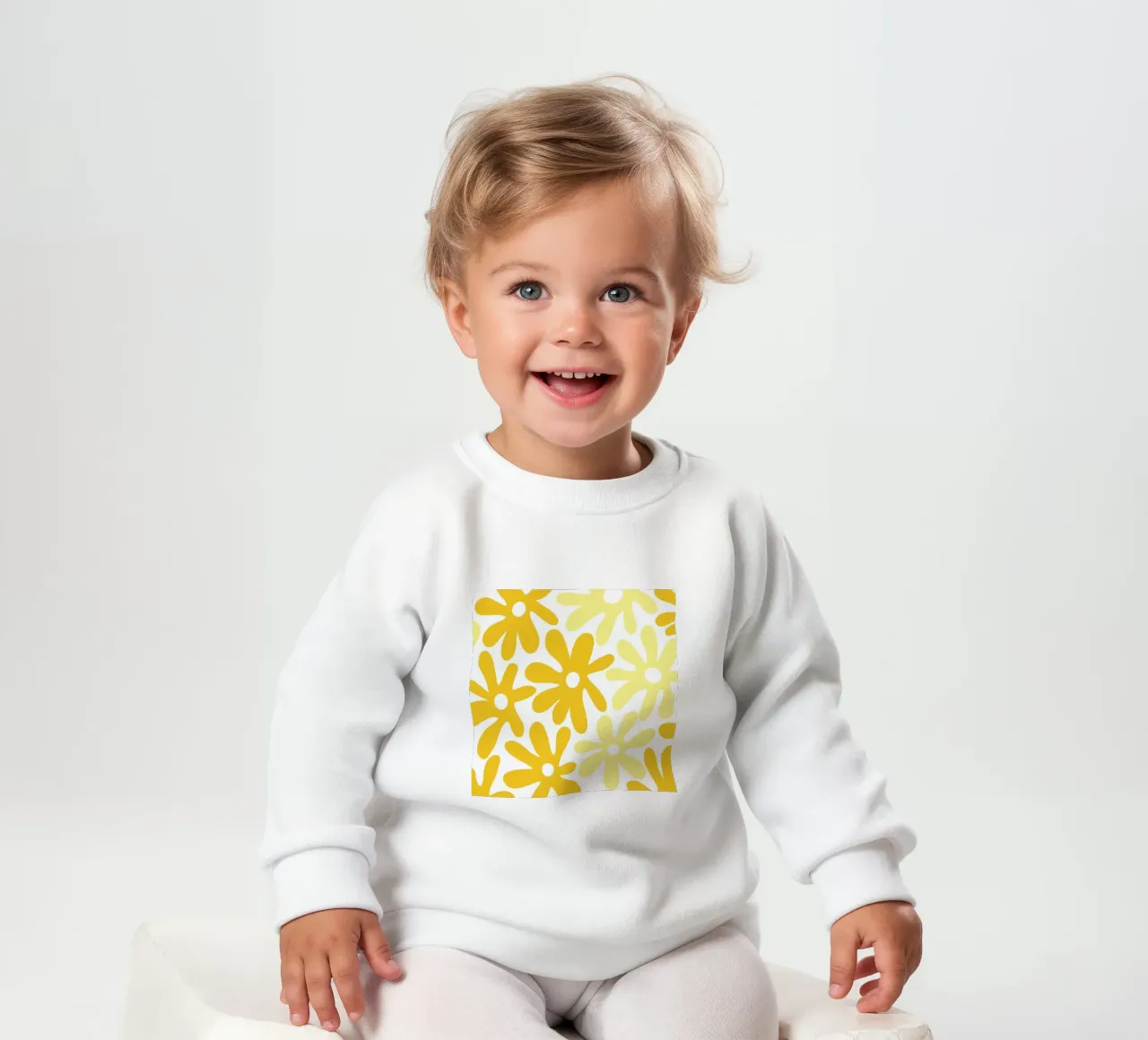 Potenza floreale minimalista in giallo e crema di burro felpa neonato da Happy Littles