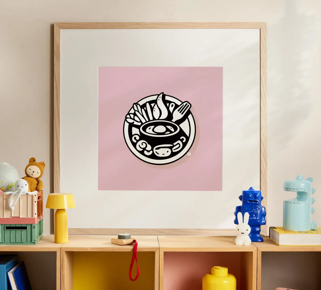 Una vivace ciotola di ingredienti misti con verdure fresche poster con telaio in plastica da DesignDoodle