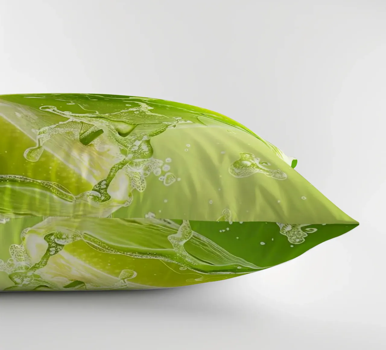 spruzzata di lime cuscino da Luke Yaeger
