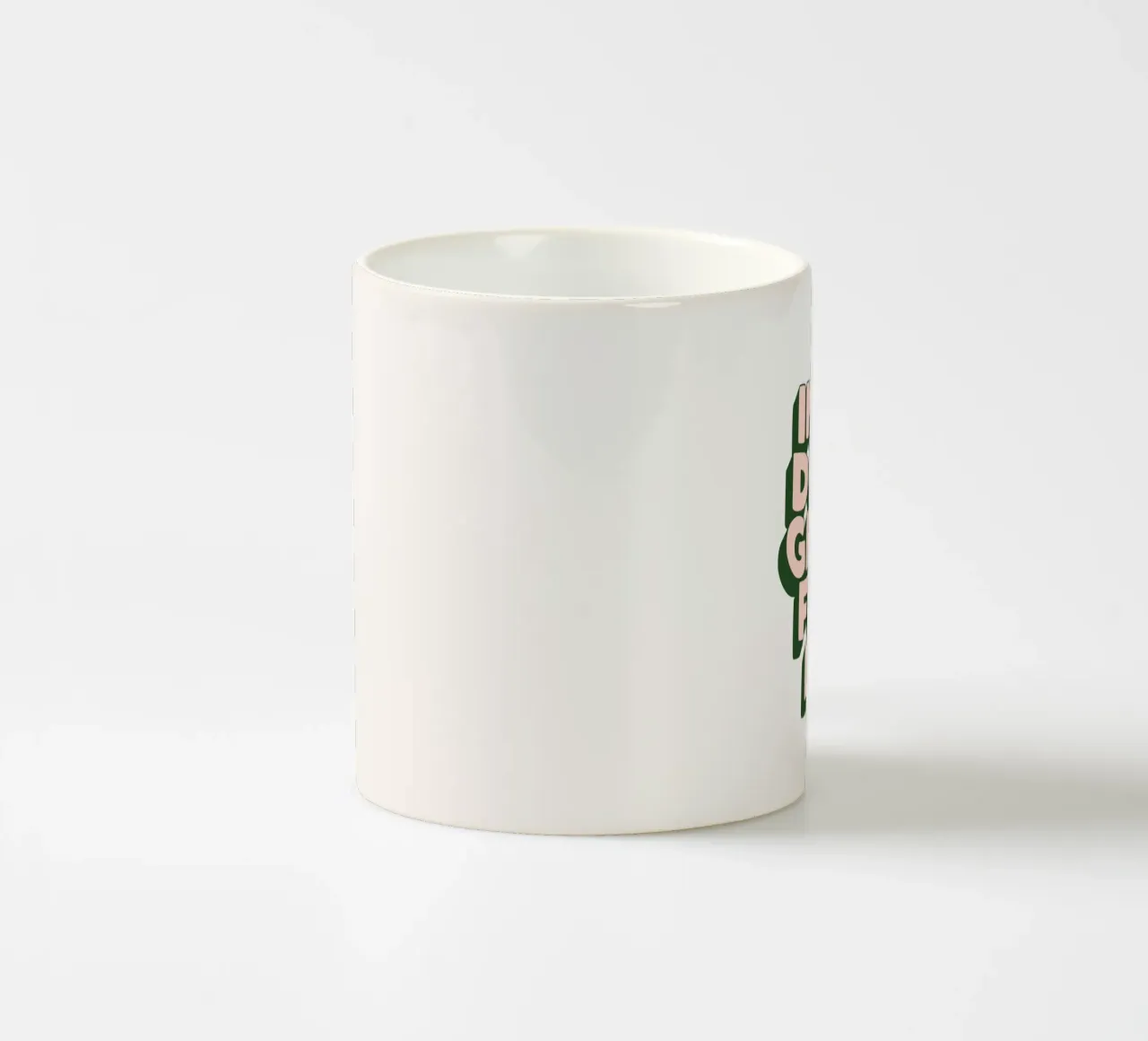 Nel mio design tipografico sarcastico dell'era Don't Give a Fuck tazza in ceramica da THE MOTIVATED TYPE