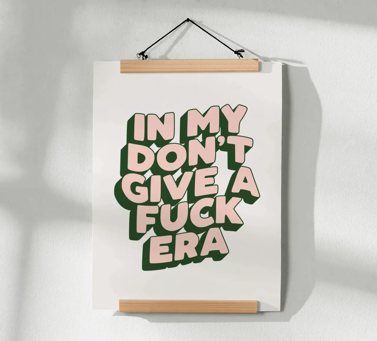 Dans l'ère du "je m'en fous" Typographie sarcastique Design poster de THE MOTIVATED TYPE