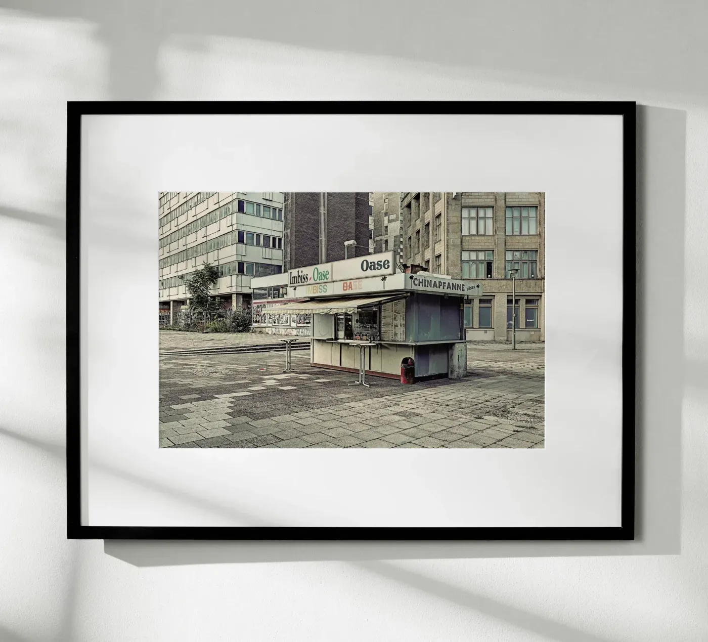 Oase poster da Michael Belhadi