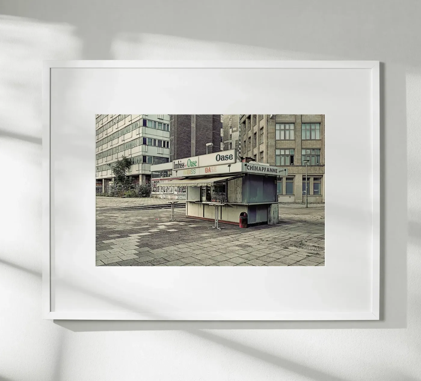 Oase poster da Michael Belhadi