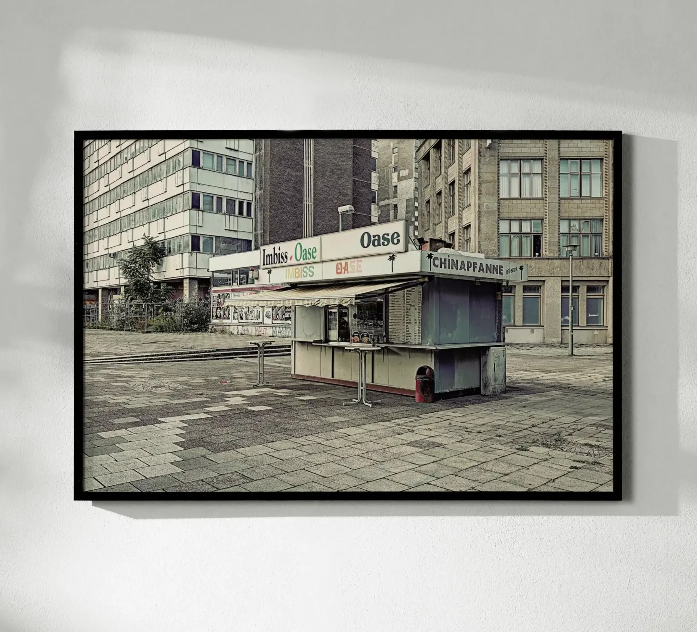 Oase poster da Michael Belhadi