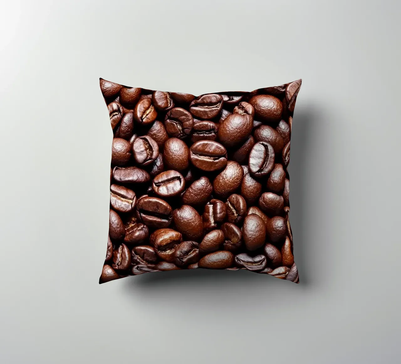 caffè in grani cuscino da Luke Yaeger