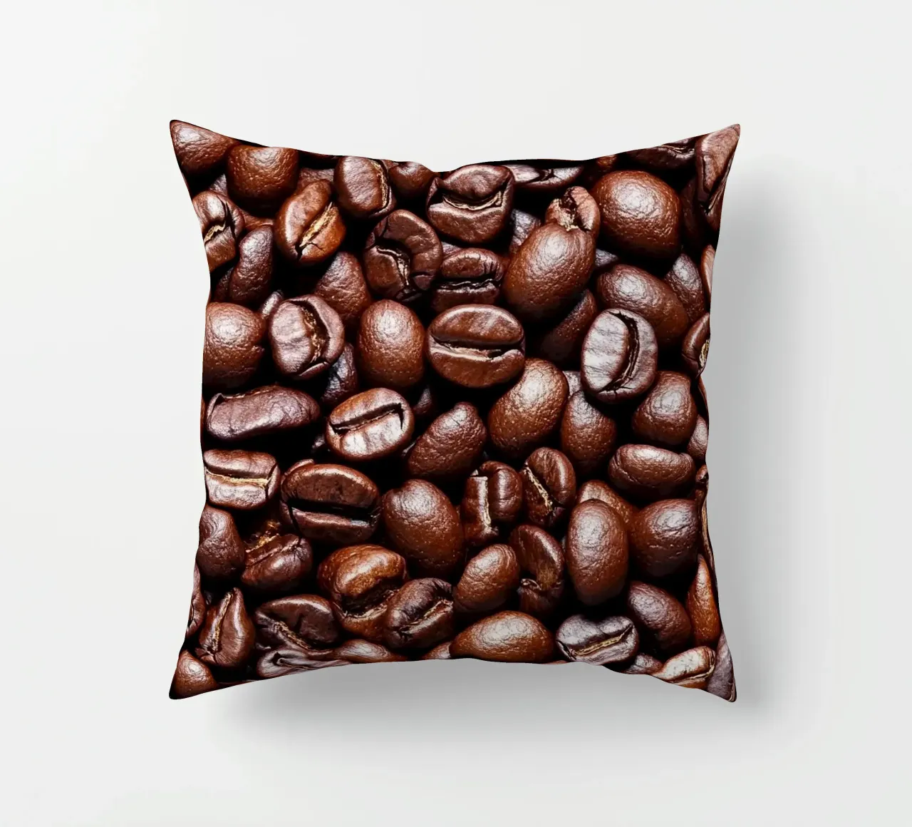 caffè in grani cuscino da Luke Yaeger