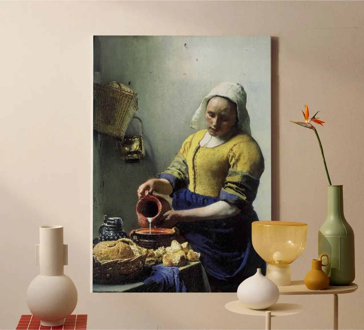 vemeer - una sguattera che versa il latte tela da The Dinda