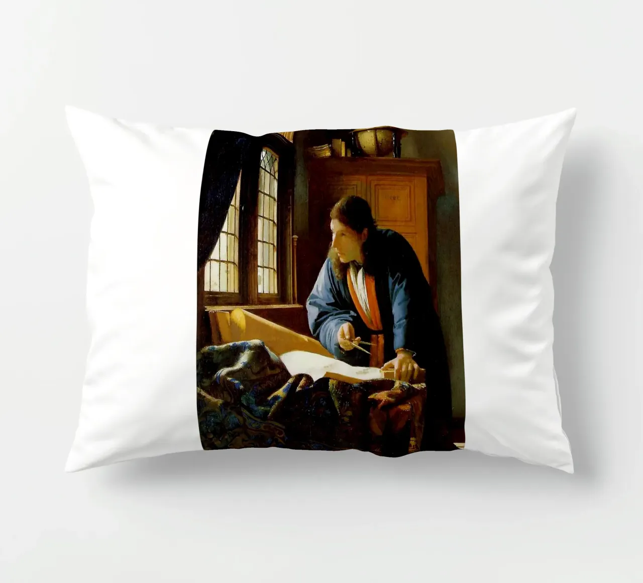 vermeer - un geografo che studia le mappe cuscino da The Dinda