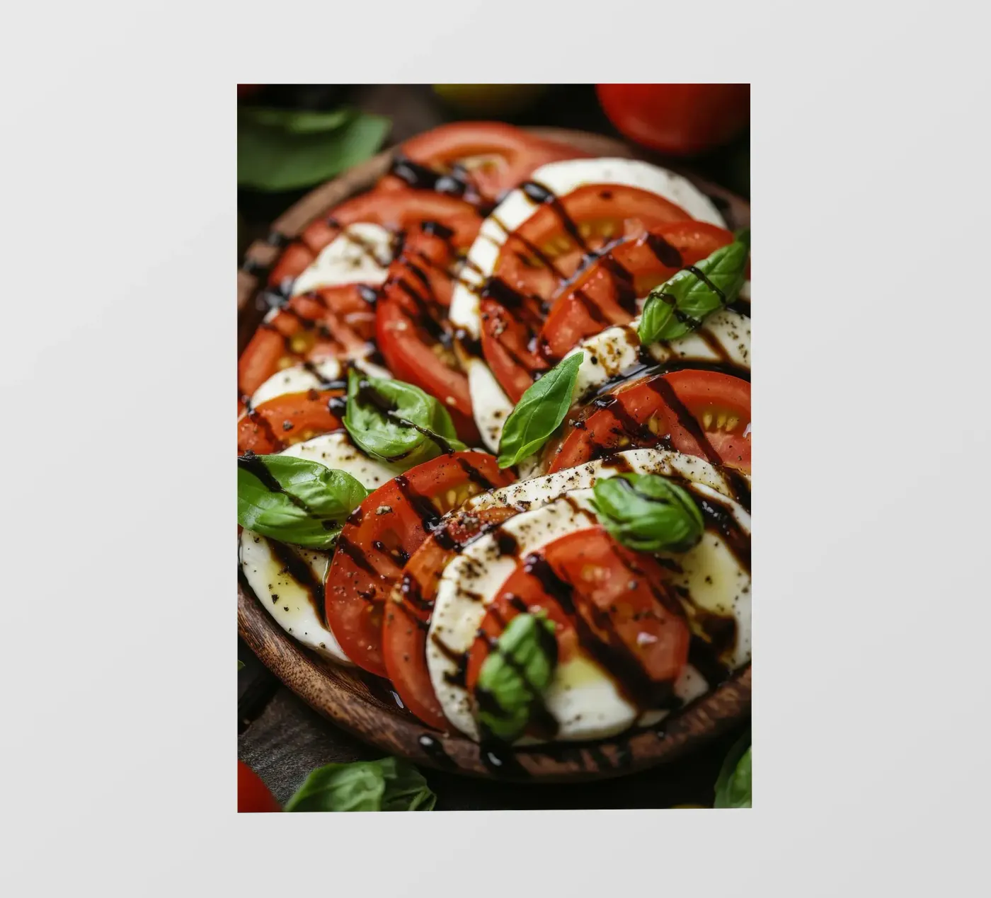 caprese pellicola backlit da Luke Yaeger