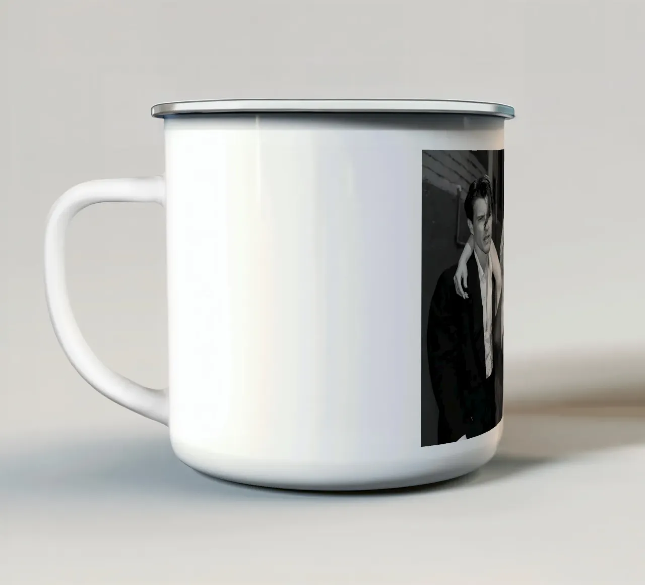 bionda e ragazzo tazza in smalto da Danielshop