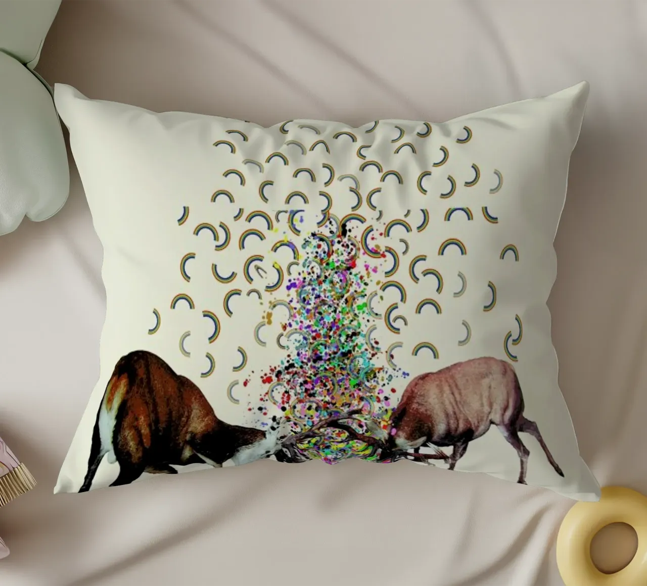 creating rainbows cuscino da Brian Buckley