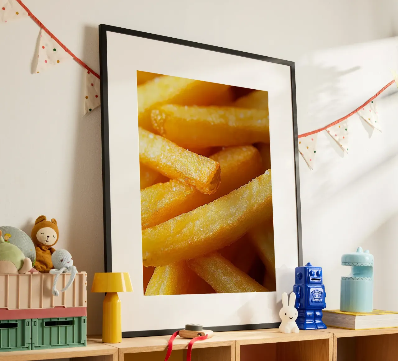 amico fritto poster con telaio in legno da Luke Yaeger