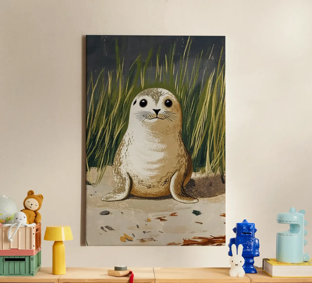 Piccola foca sulla spiaggia tela con Cornice a cassetta da Curious Canvas