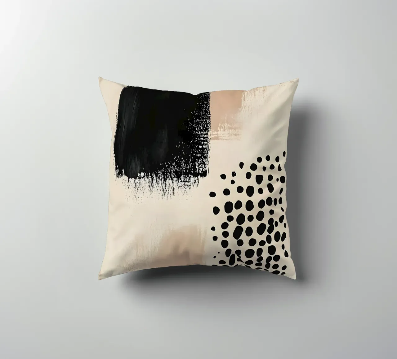 Black and Beige Abstract cuscino da Gypsy Galleria