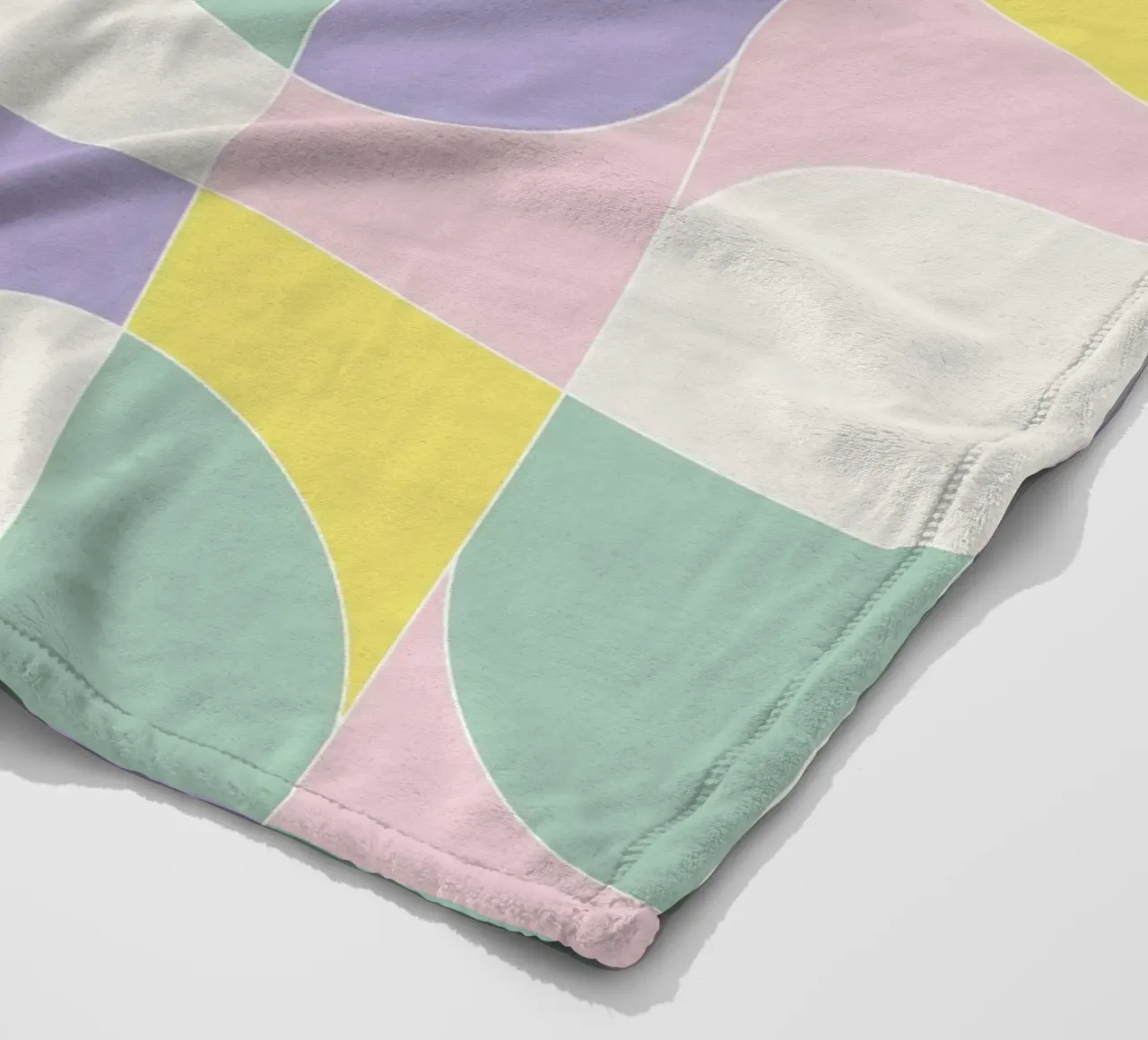 Bold Geo Tiles 05 coperta in pile da designdn