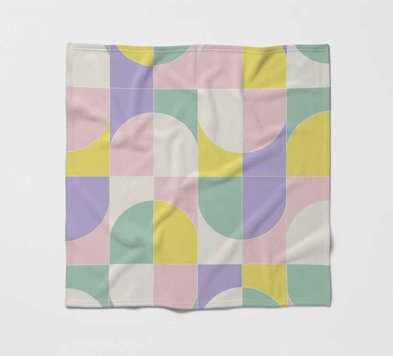 Bold Geo Tiles 05 coperta in pile da designdn