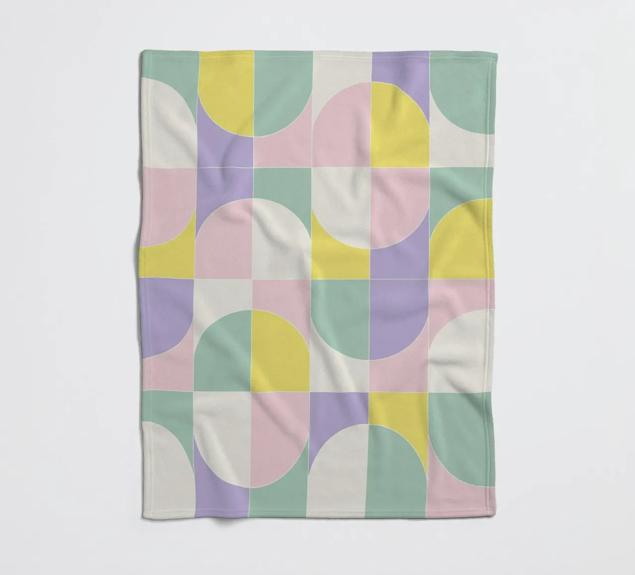 Bold Geo Tiles 05 coperta in pile da designdn