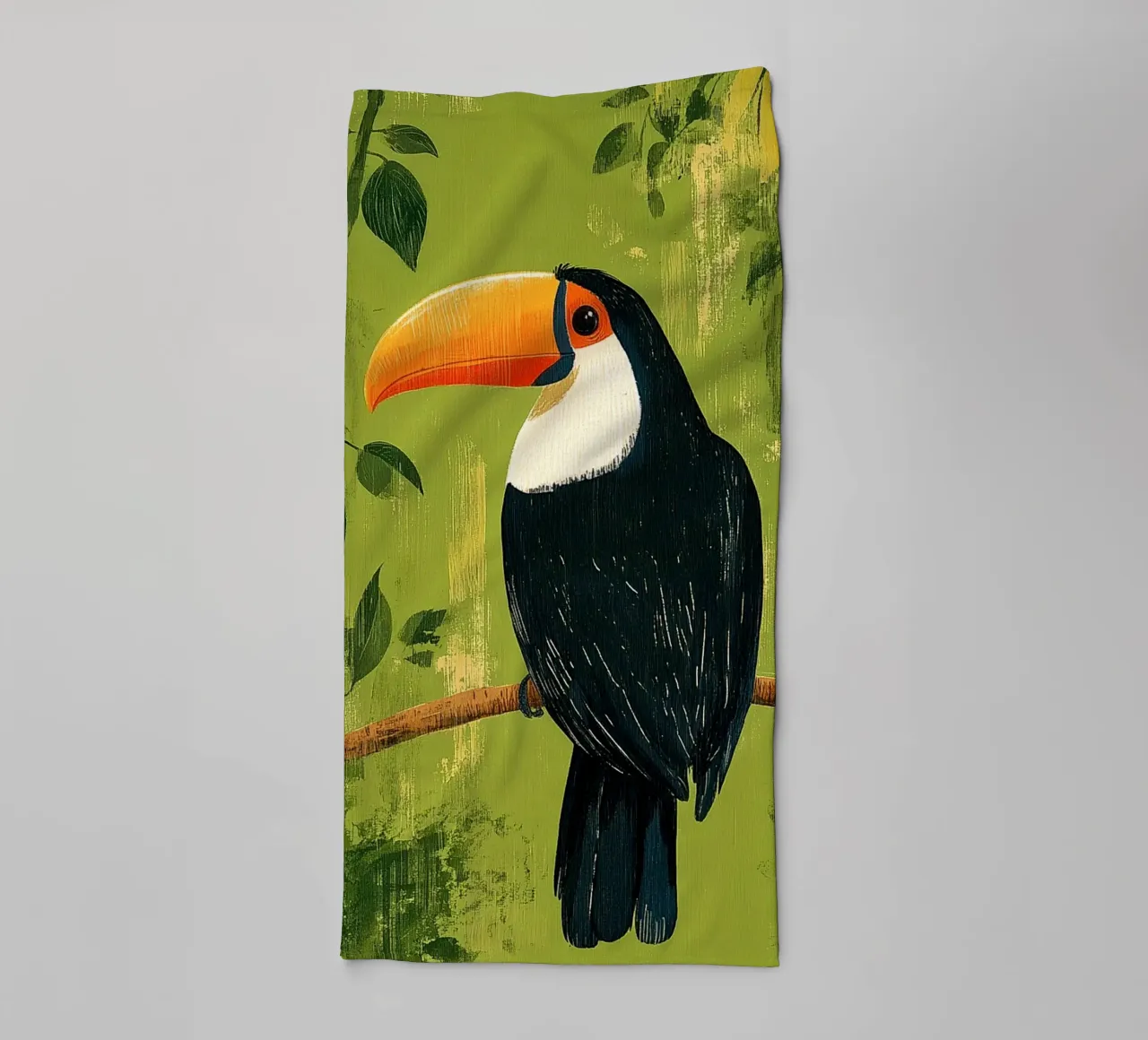 Tucano nel verde asciugamano da bagno da Curious Canvas