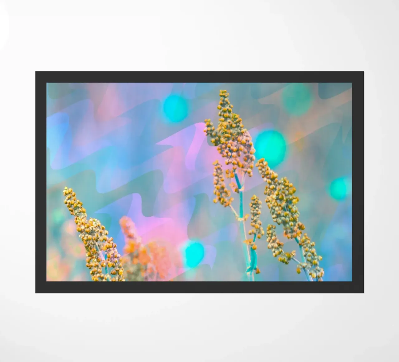 Due fiori di campo davanti a uno sfondo artistico zerbino da Something for you