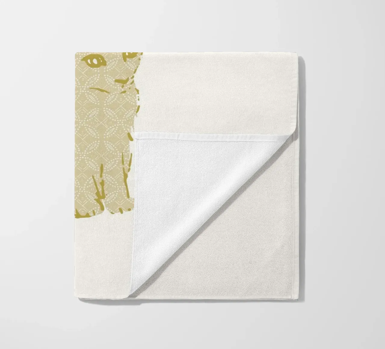 Custom baby name with cue kitten in yellow pastel tones beach towel by Art by Susana Miranda ilustración