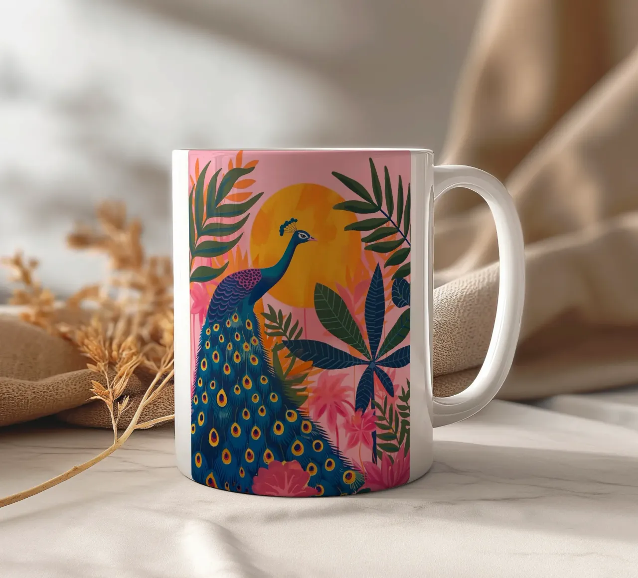 Boho Peacock Giungla tropicale illuminata dalla luna con palme rosa tazza in ceramica da Gentle Echoes Art