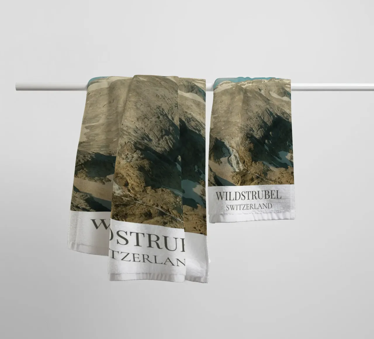 Wildstrubel II: Switzerland serviette de bain de FujiFrames