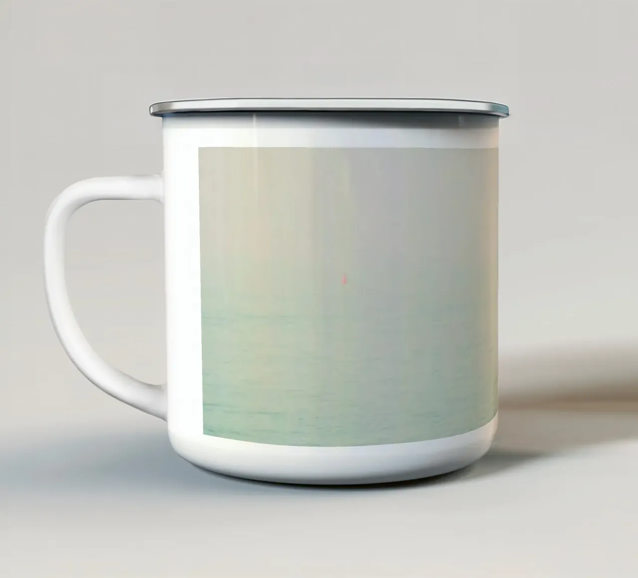 Dimenticato tazza in smalto da Cassia Beck Photography