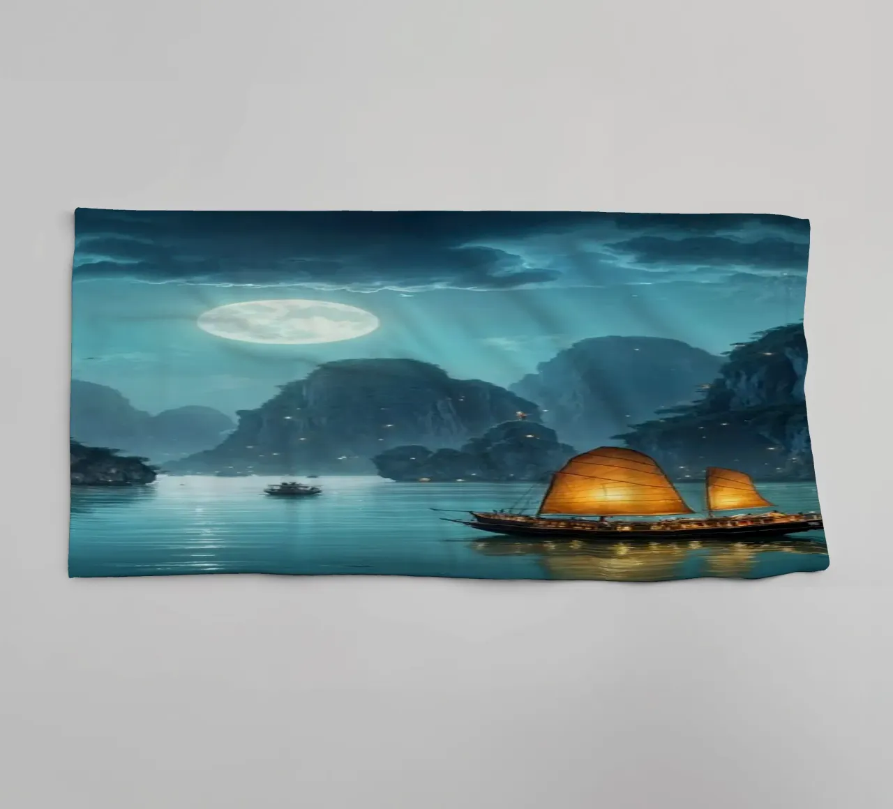 Baia di Ha Long asciugamano da bagno da Wild Beauty