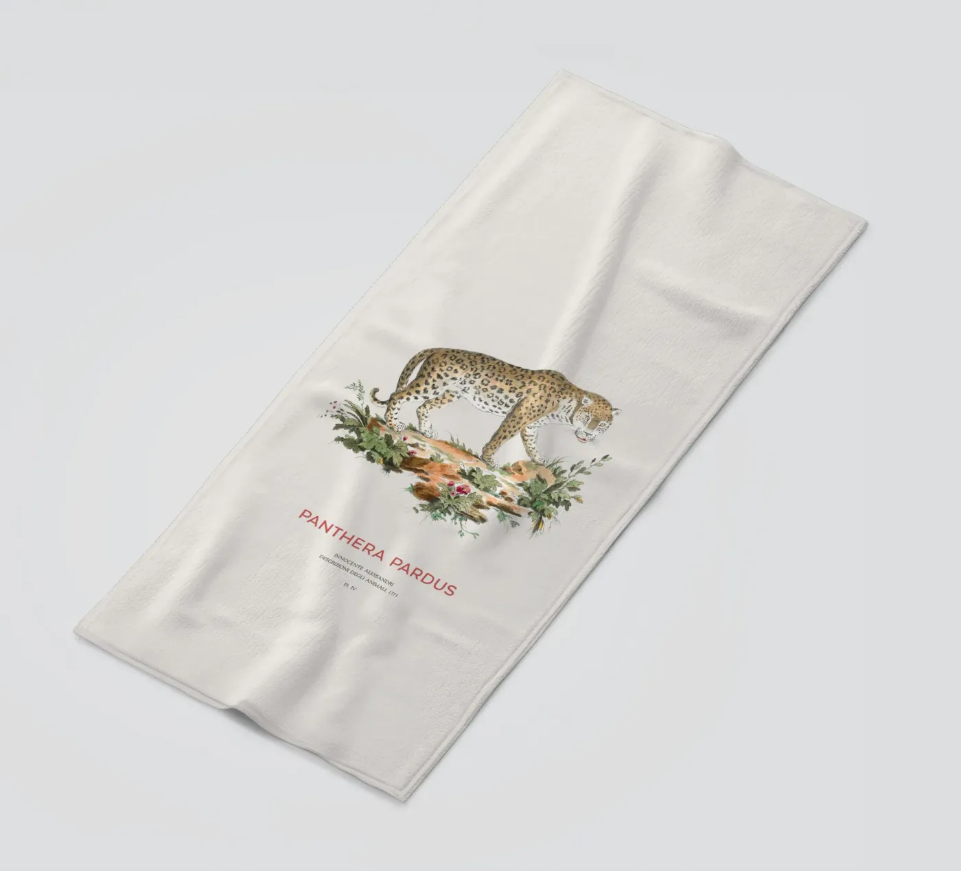 Der Leopard oder Panthera pardus Strandtuch von Vintagrafica