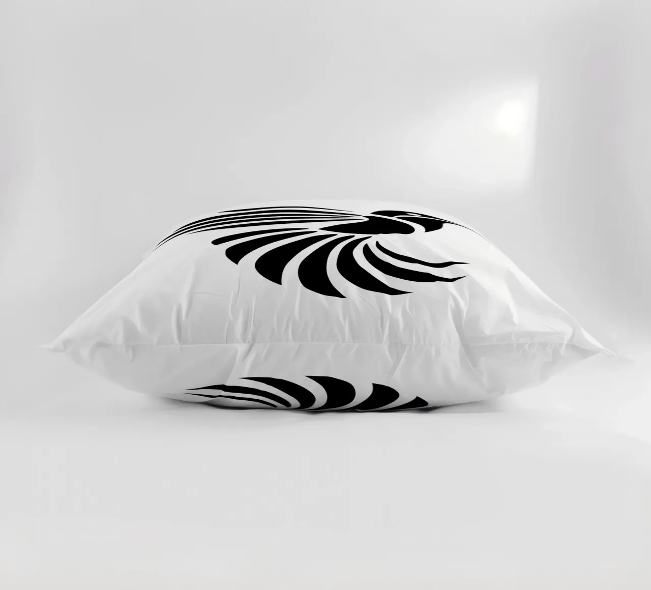 Silent Flight – Minimalist Hummingbird cuscino da Sivaro