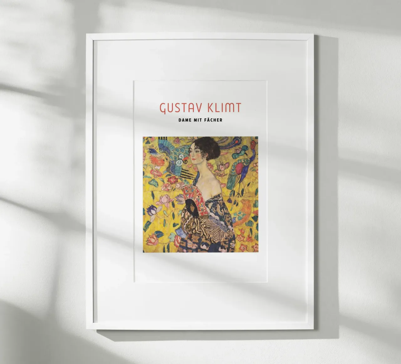 Gustav Klimt - Dame mit Fächer poster con telaio in plastica da Second Canvas
