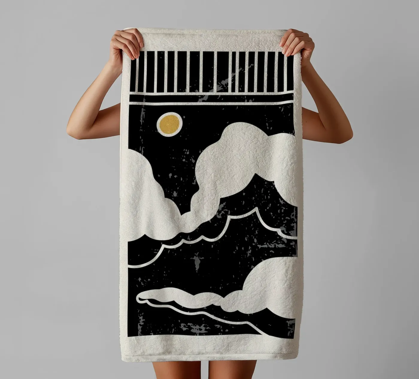 Sun Through Clouds badhanddoek van Graphite