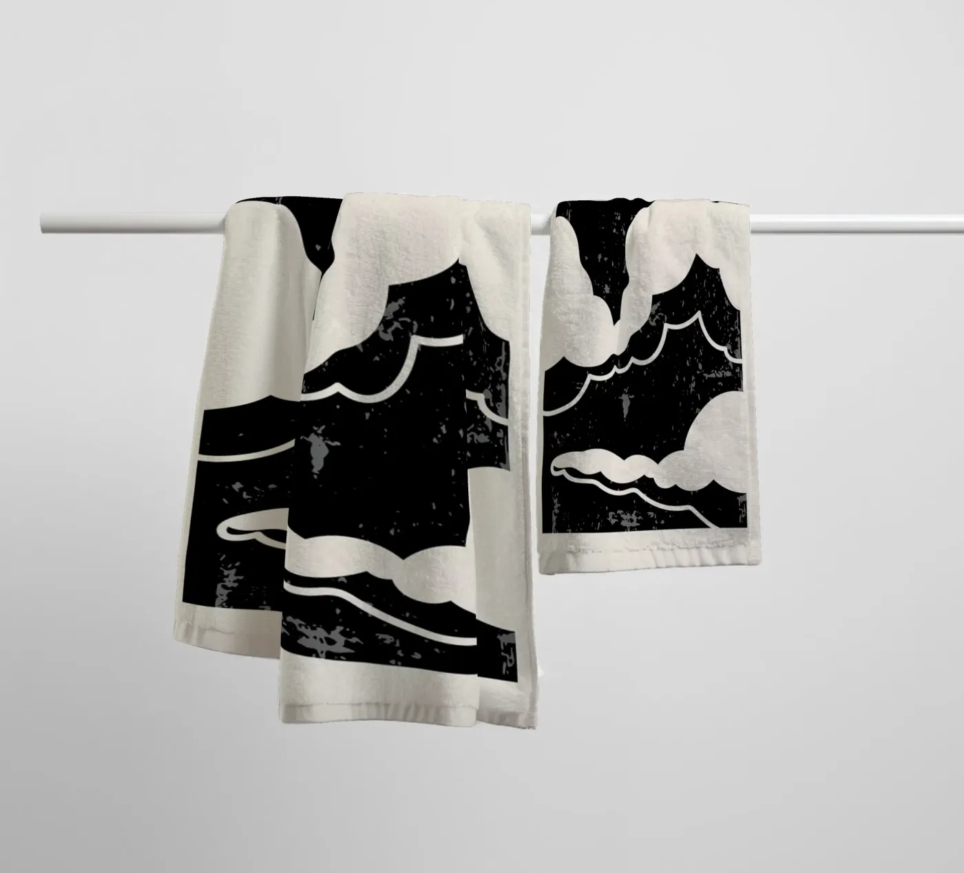 Sun Through Clouds badhanddoek van Graphite