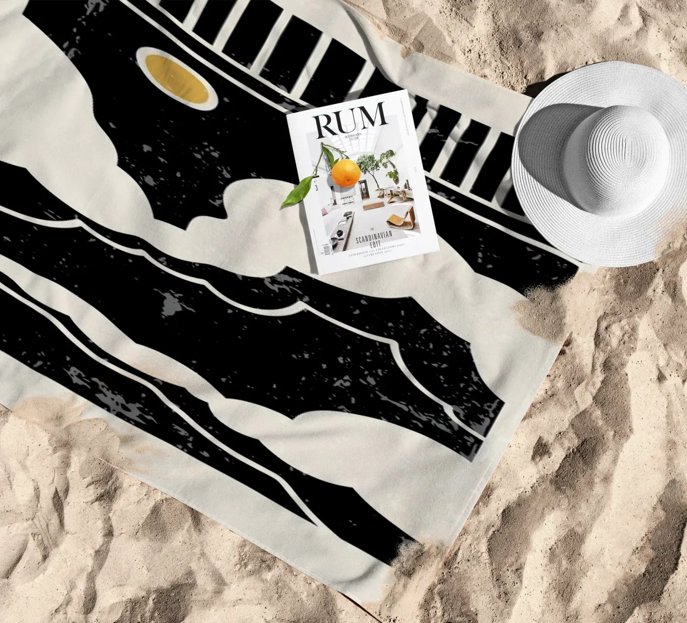 Sun Through Clouds strandhanddoek van Graphite